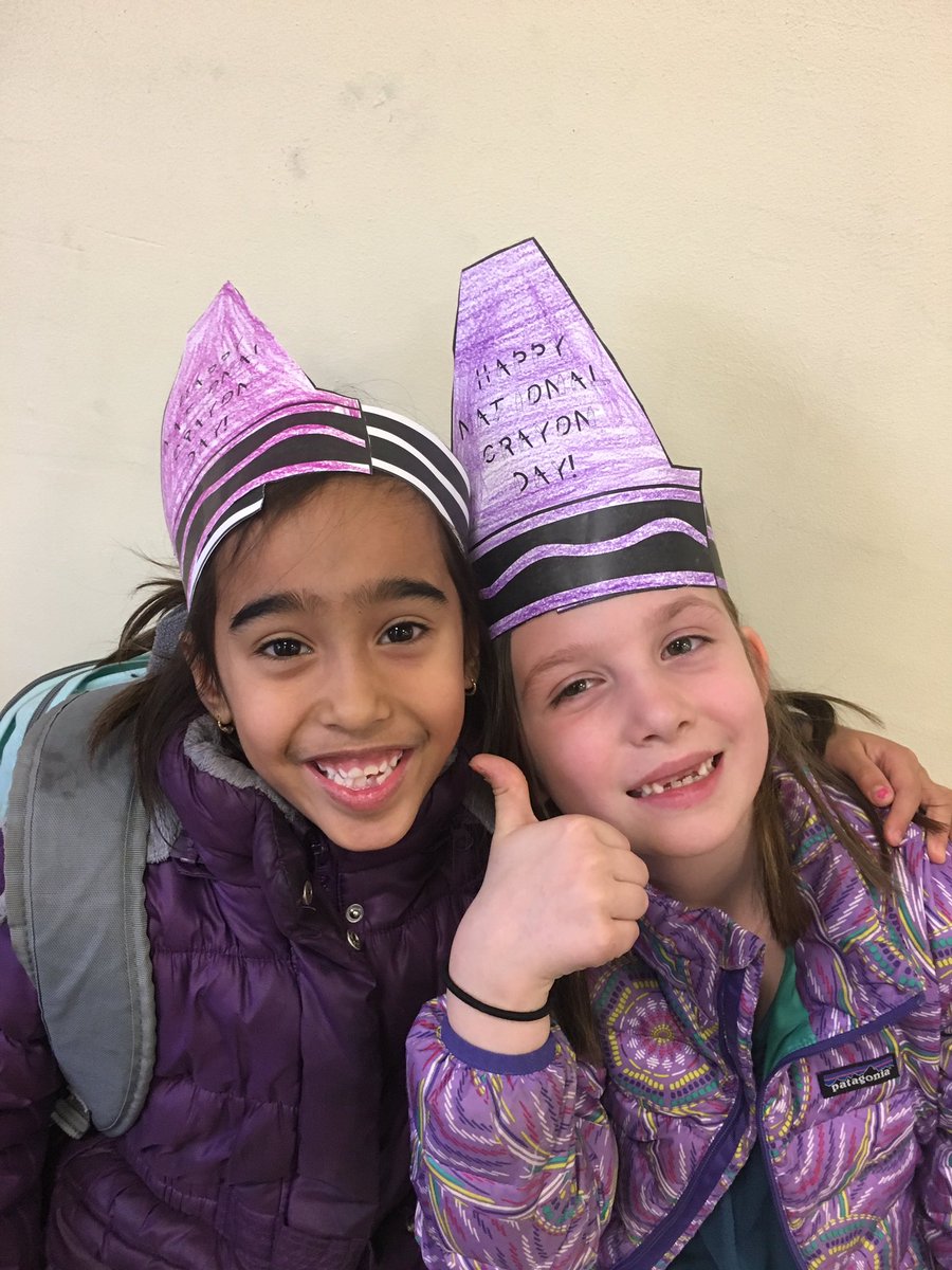 WOSnews's tweet image. #mrskuhnWOS&apos; students celebrate #nationalcrayonday by showcasing their favorite hues. Farewell #dandelion! Which color is your favorite? 🖍