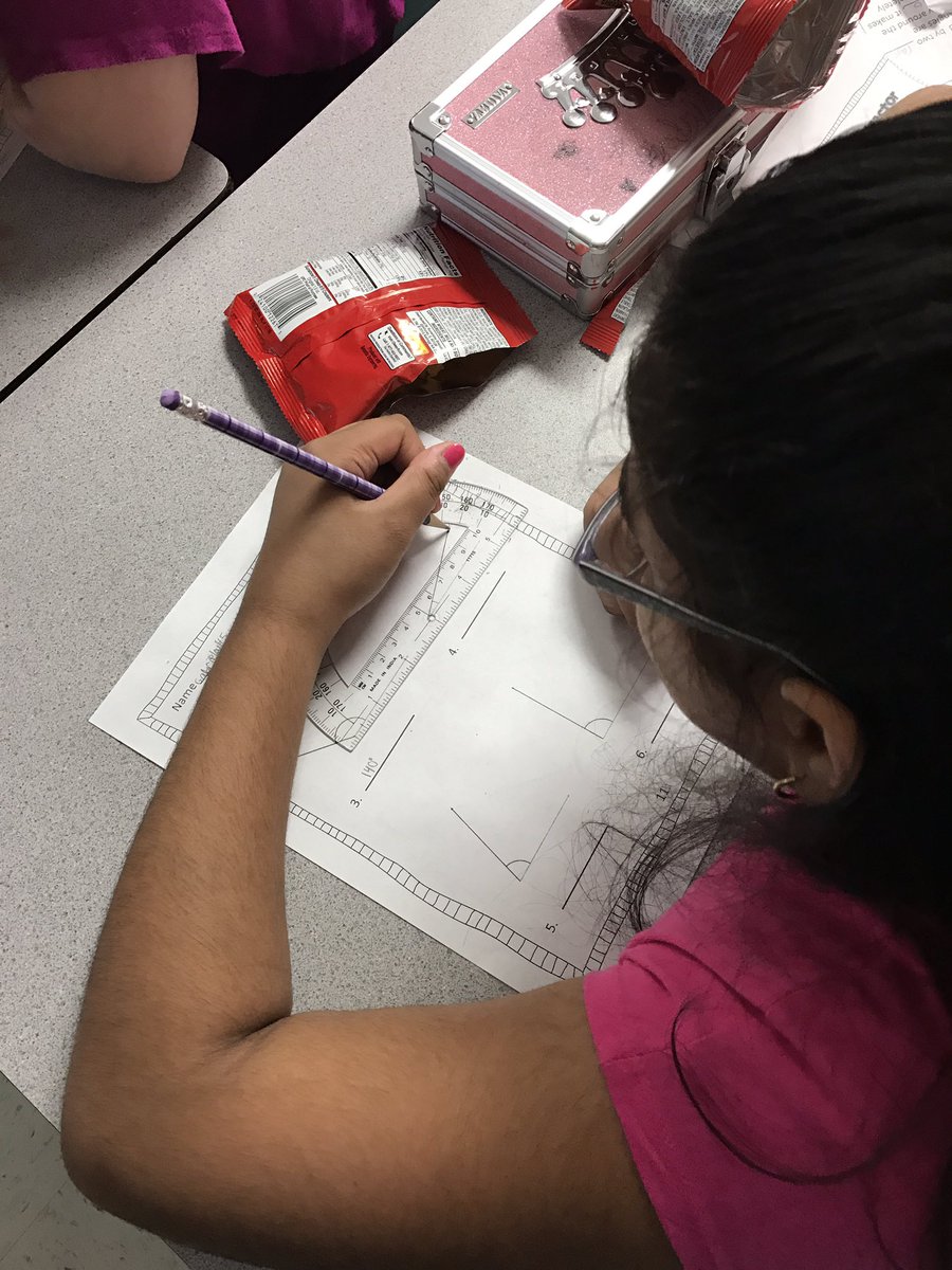mrstaylorsthird's tweet photo. Using a protractor to measure angles! #gentryproud #publicschoolproud https://t.co/nqm6TuX8XR