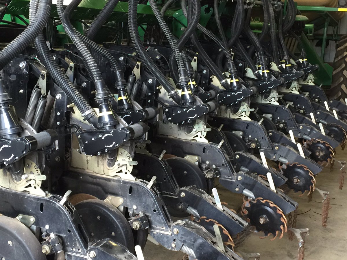 LauxSeed's tweet photo. Another suredrive system ready to hit the field. #hightechfarming @AgLeaderTech https://t.co/VEh9jeM1UF