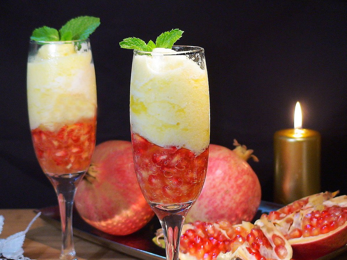 statusmexico's tweet photo. Aprende a preparar el Sorbete de Piña al Cava, una bebida fresca para todos tus seres queridos. https://t.co/0St17TyS2r
#viernes #drinkslab https://t.co/h3y1Pt9RAA