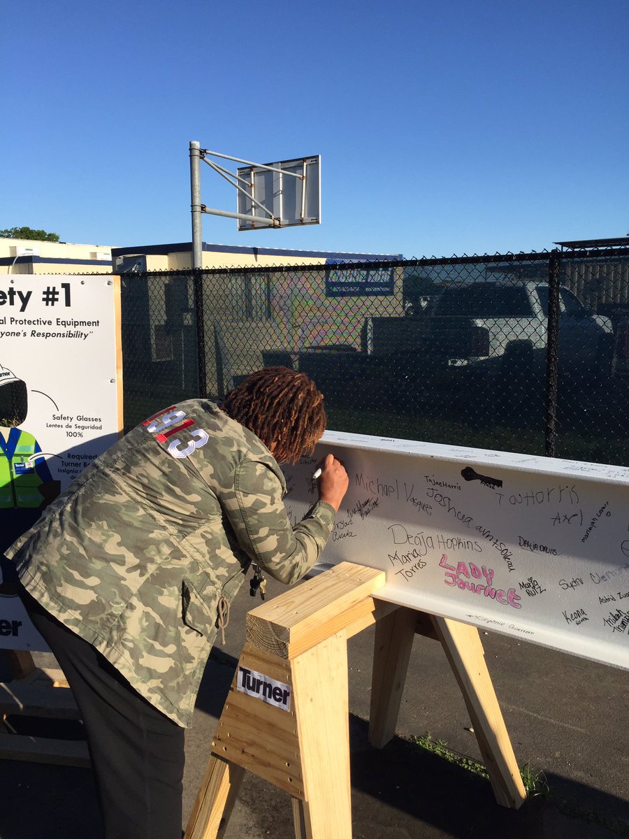 LawsonMS_HISD's tweet photo. LMS staff members sign on to "New Beginnings" #BeamSigningCeremony https://t.co/UGNZyRjAIk