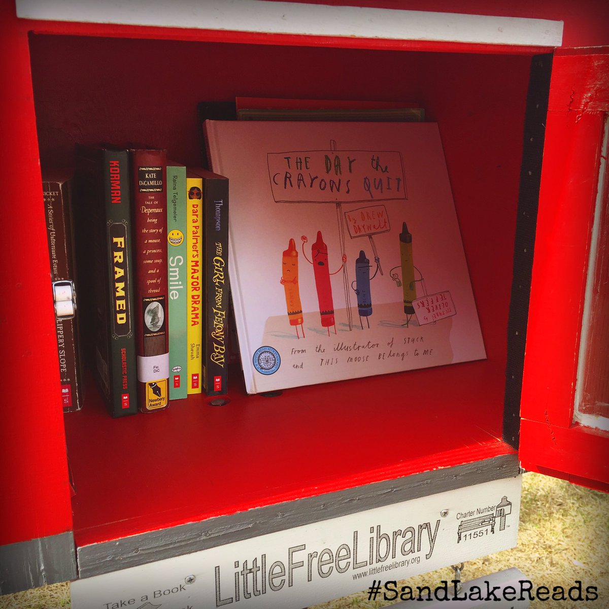 SandLakeLMC's tweet photo. Here's a #LittleFreeLibrary #shelfie from this afternoon. Happy #NationalCrayonDay! #SandLakeReads https://t.co/pBnNL7QTpX