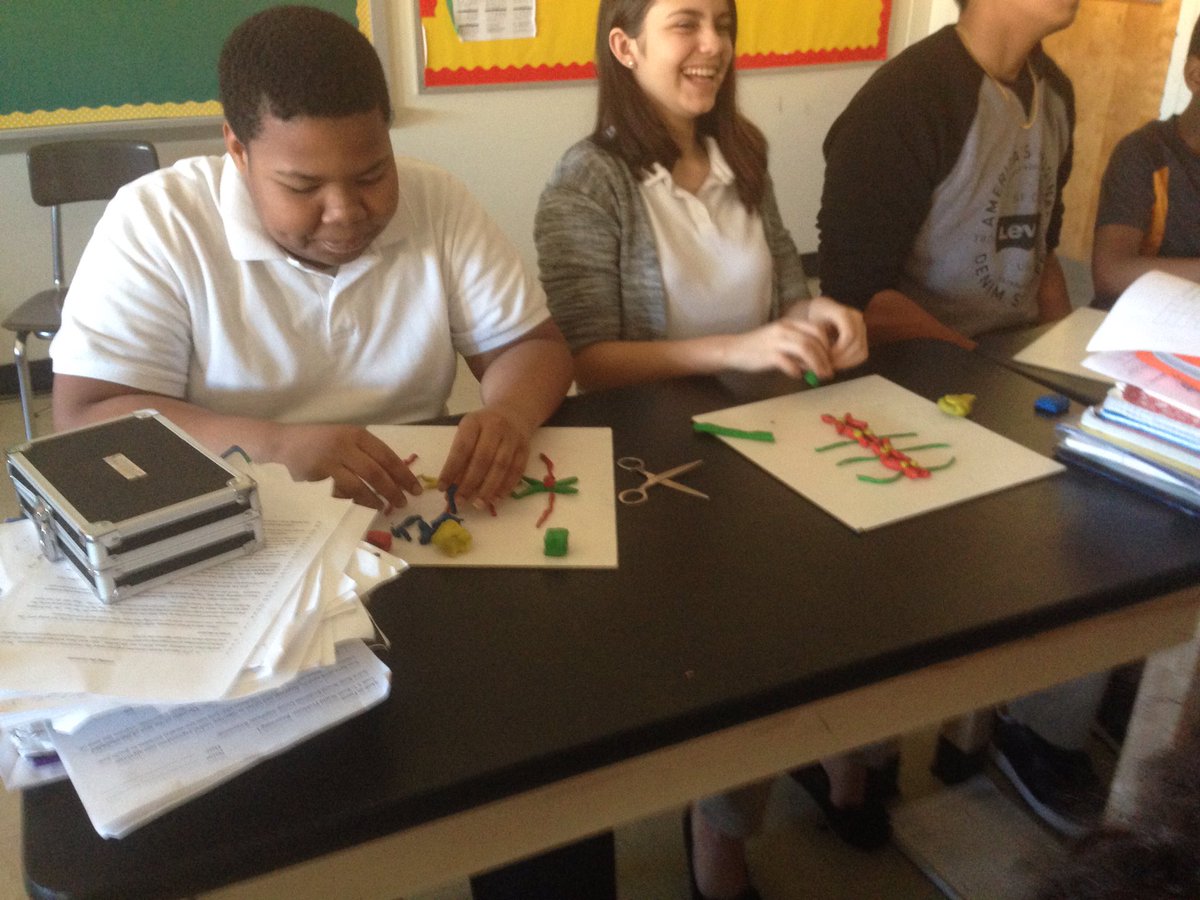 canderson214's tweet photo. Throwback Thursday in ClusterIII (to kindergarten) students used modeling clay to review cell division. https://t.co/7YINP3iarg