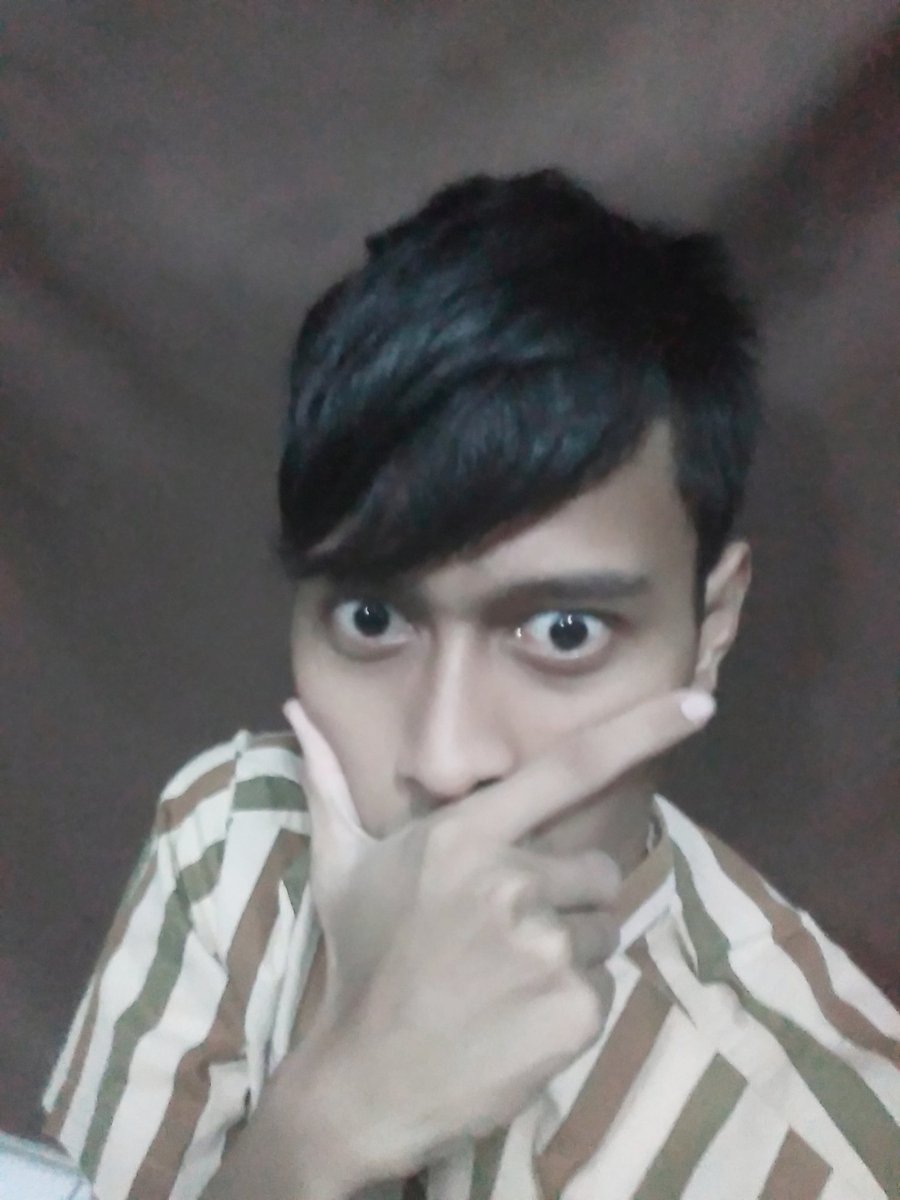 Chaiiiluvie_'s tweet photo. Siap siap mau pergi. Bosen dirumah mulu wkwkwk :v #MencariWiFi #NobarChelsea wkwk https://t.co/yNOcCyPmNr