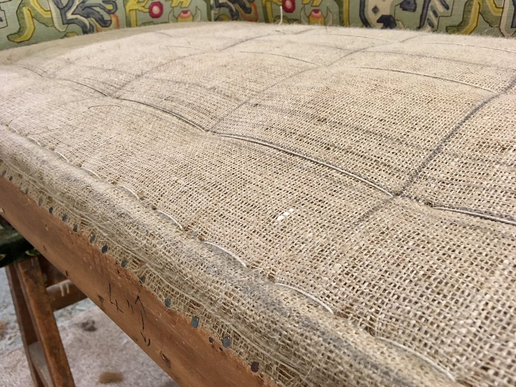Jeromeshorter1's tweet photo. Fully restored #Victorian #settee. More pics to come https://t.co/lH901rq9WK