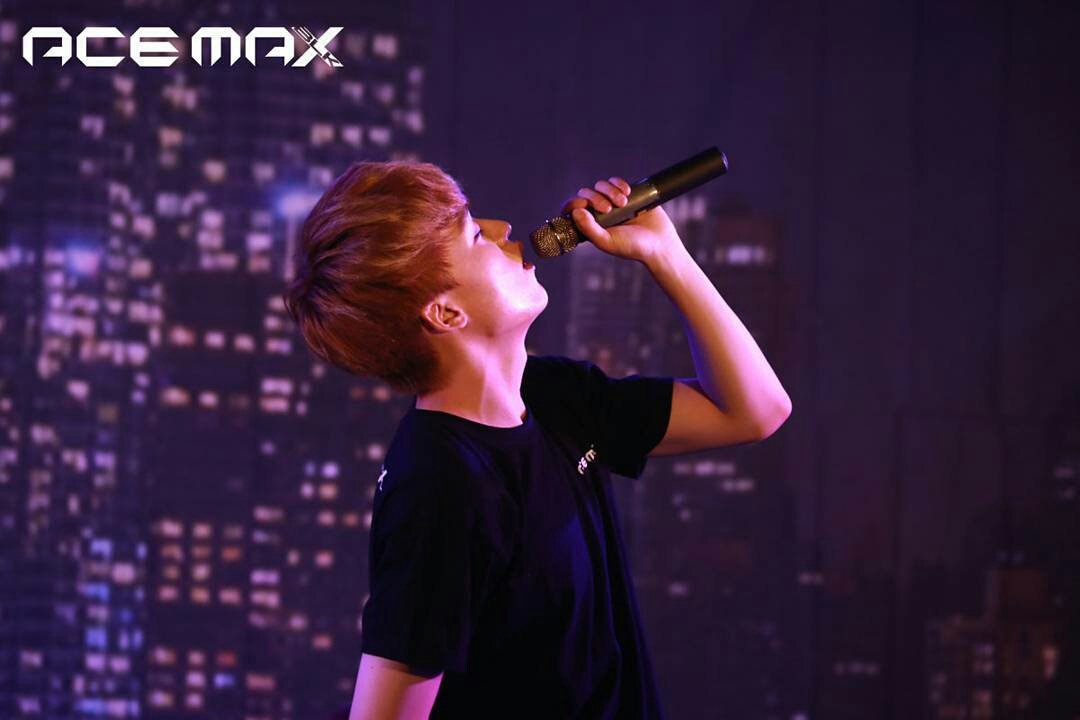 BLK_INTL's tweet photo. [IG] 170324 acemaxblk.official

ACEMAX-BLK 1st Tokyo Concert 
Still cut #ILKYOUNG
.

#acemaxblk #ilkyoung #tokyo #1st #コンサート #checkmateent https://t.co/512hIg59rK