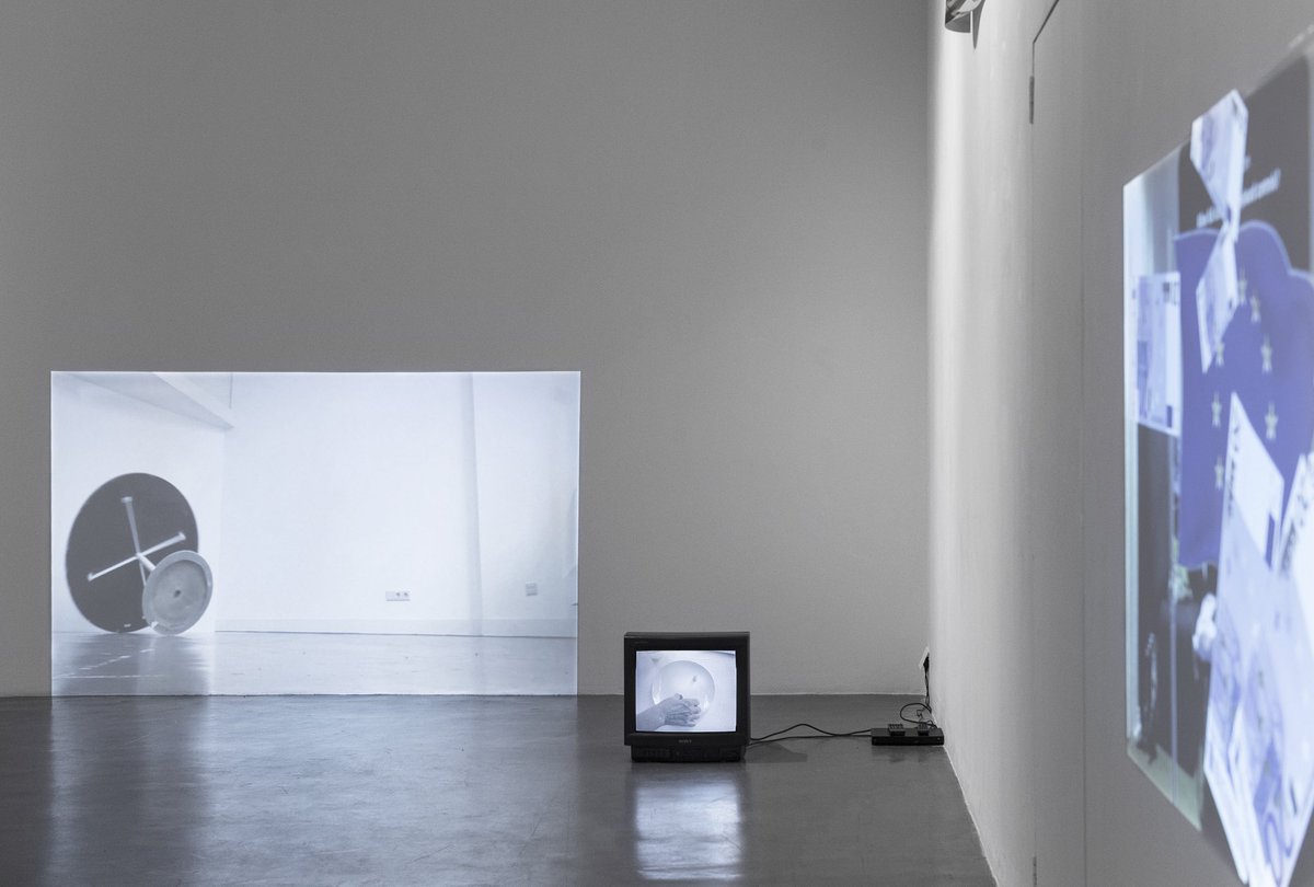 tylerldn's tweet photo. New Material 'Counting' + 'Duet' @MariekeGelissen & Goodwill Ambassador @paulkindersley @aptgallery #newmat17 12-5pm https://t.co/LVxJnYBQy3 https://t.co/xOsOEutKwl