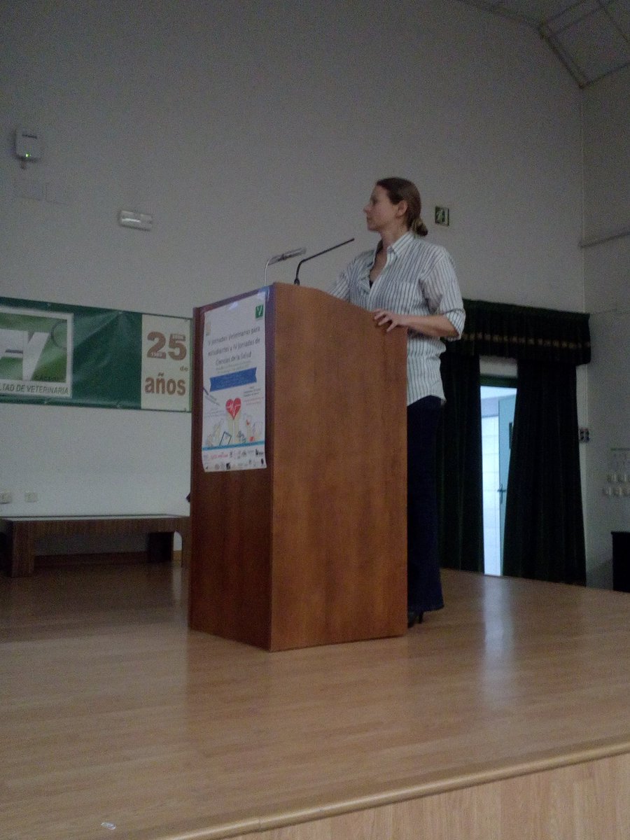 JVet_CSalud2017's tweet photo. A continuación Andrea Basler https://t.co/Gaf17SuGBF
