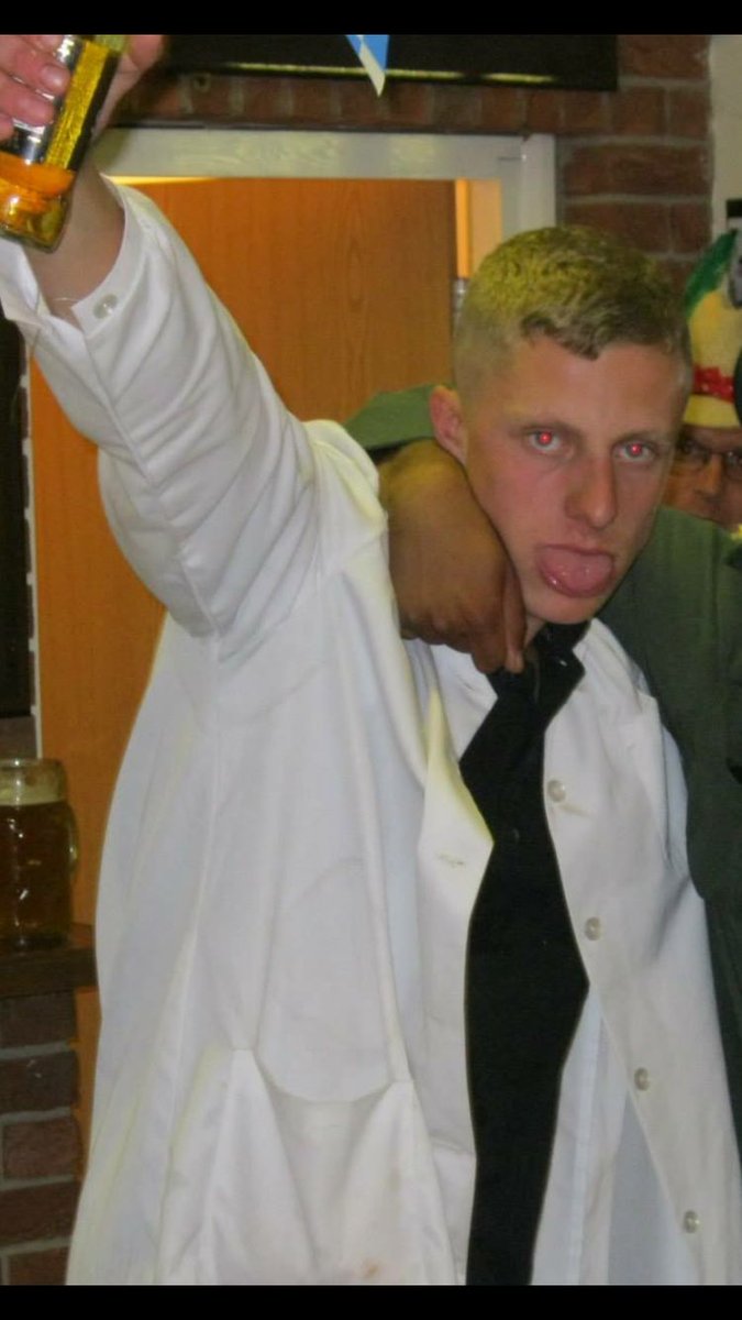 CharlieMadden18's tweet photo. @tombarnardsafc happy birthday pal https://t.co/ZdoSVCtpdo