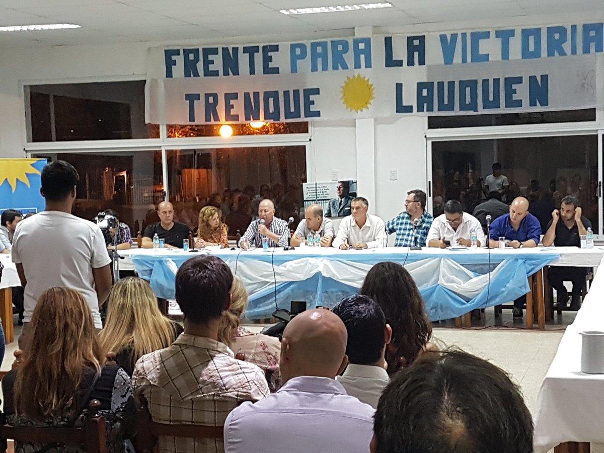 AditaIrisGarcia's tweet photo. Plenario en Trenque Lauquen @lacuartaconcristina @CrisAlvarezRod @Marianfariasg @jorgeferraresi @Chachinia @vivi_guzzo @claudenapole https://t.co/m3sBsPylkT