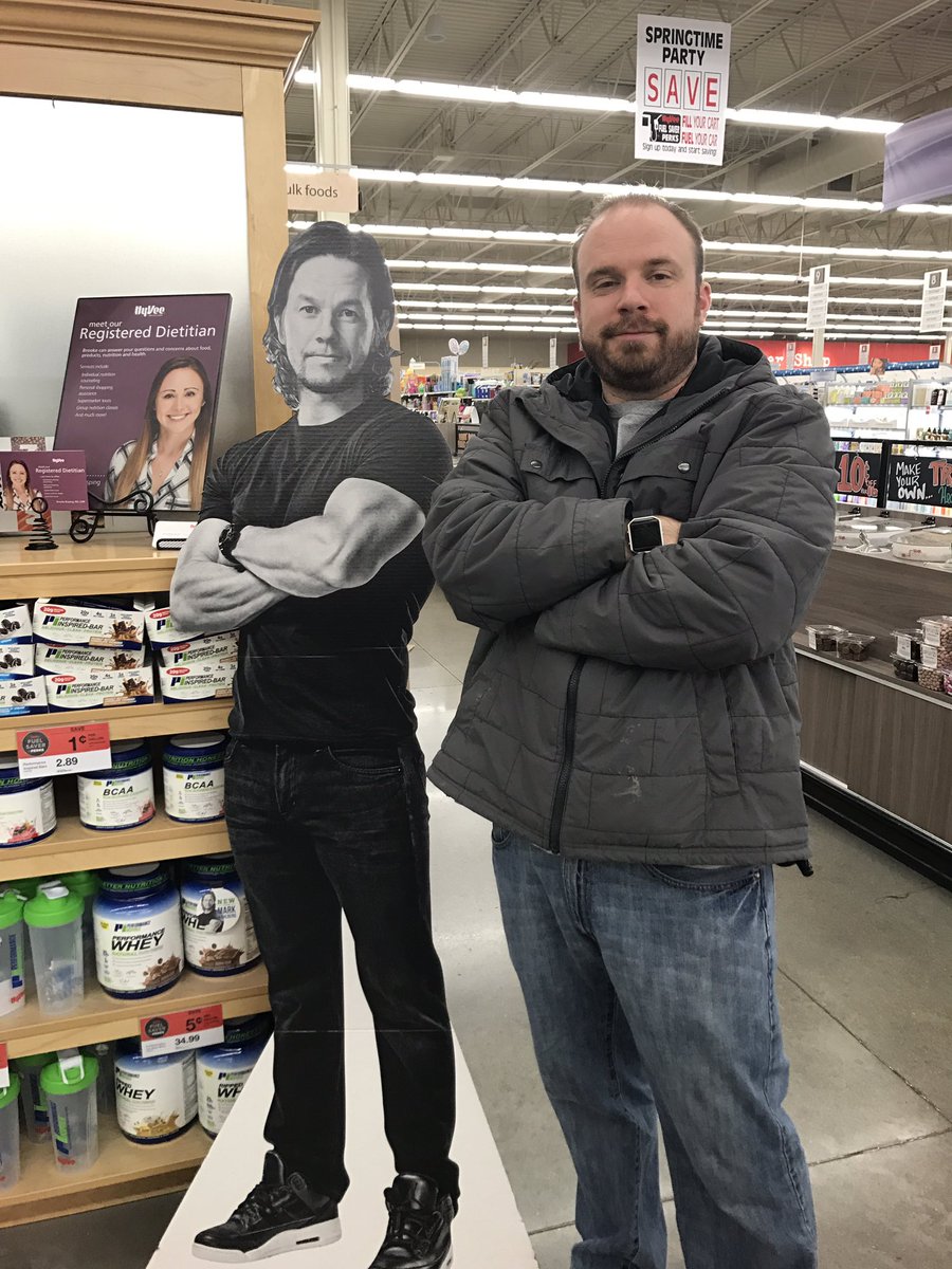 binksticks's tweet photo. Brother from another mother..  #HyVeeFlatMark https://t.co/lwL0f5KwlW