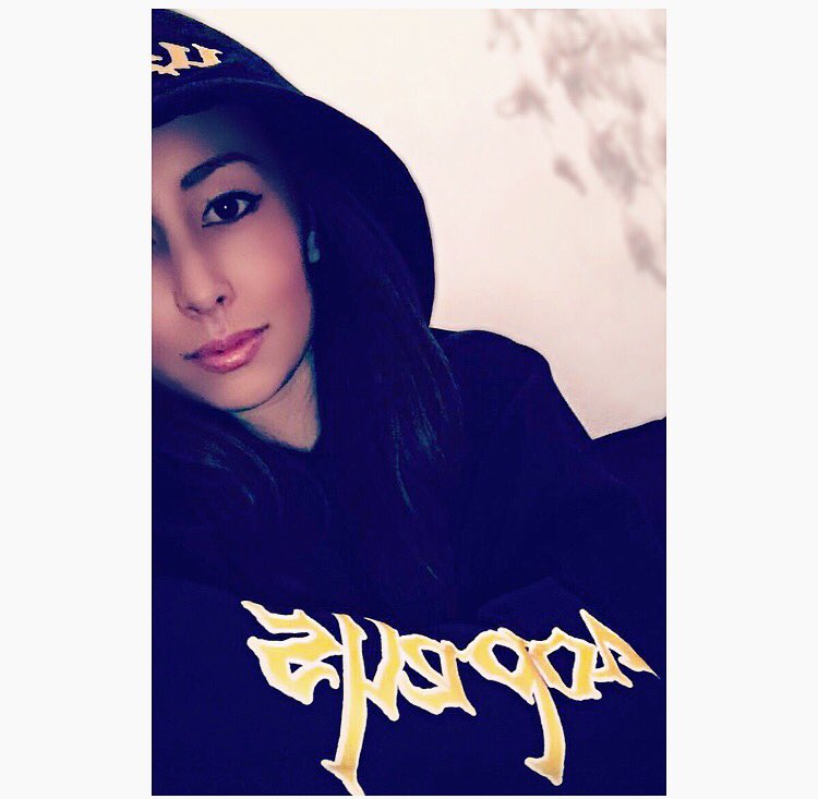 bmelodi's tweet photo. LOVE @JHenwick as a strong Asian female lead in @MarvelIronFist 👊🏻I need badass fighting skills to match my hoodie 😂 #ColleenWing #IronFist https://t.co/43u3xXb55N