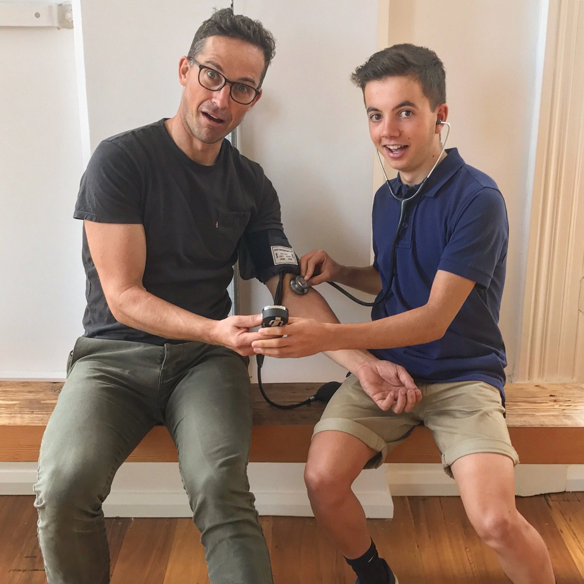 Great to have my first work experience student <a href="/Shinbonemedical/">Shinbone Medical</a> his sphygmomanometer use is 💯 #NotDoctorPatient #SportsMedicine #
