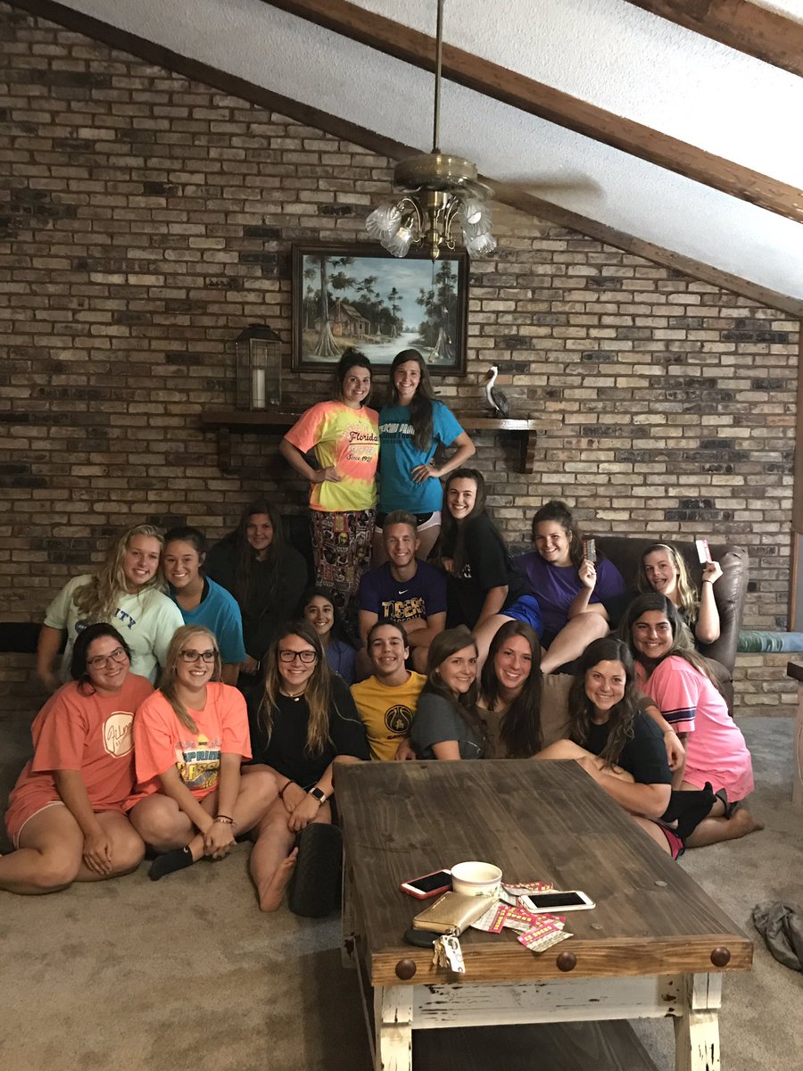 Rumfellowj's tweet photo. Team Bonding 💛🐊#stasoftball https://t.co/pA9g9DpngJ