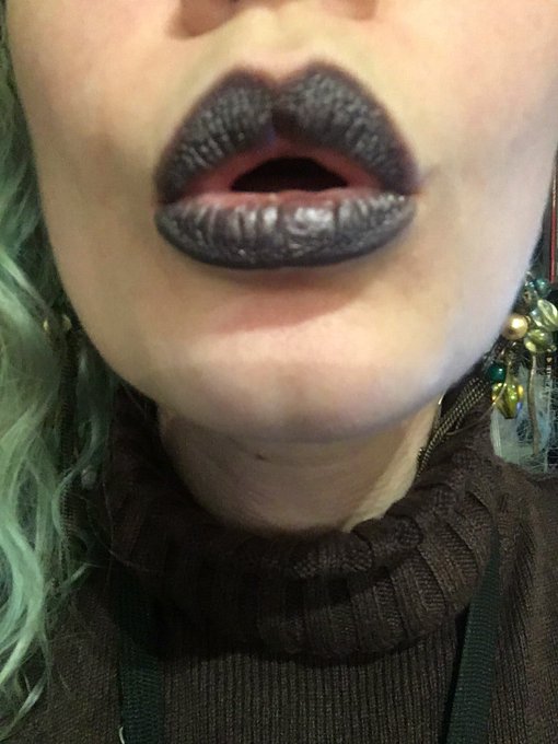 Muah https://t.co/MMJ8ArwuAC
