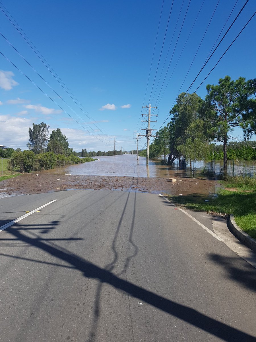 cabanosa's tweet photo. Out the back of Logan Reserve. #BIGWET https://t.co/UA4RK2Qxxf