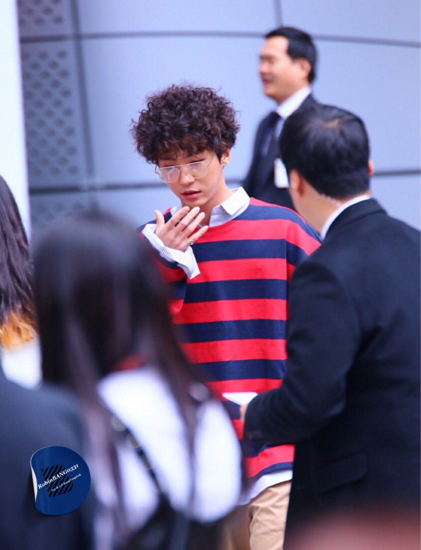 RobinBang0331's tweet photo. 170401 서울패션위크 프리뷰 #BAP #방용국 오늘의 헤어스타일을...ㅋㅋㅋㅋㅋㅋ https://t.co/PSTXkcHdnX