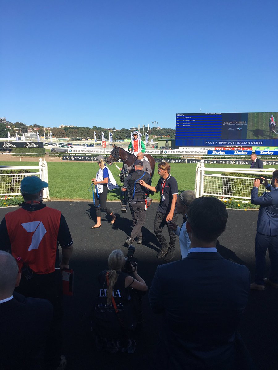 KarakaChat's tweet photo. Jon Snow (NZ) (Iffraaj) shines in the Group 1 Australian Derby! @HaunuiFarm @ForsmanAndrew https://t.co/n9XOJDZ514