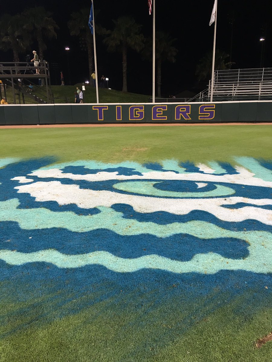 geauxteal's tweet image. It's officially APRIL! The #GeauxTeal festivities will start in just over 9 hrs. Join us at Tiger Park. Registration @830am. Ceremony @930.