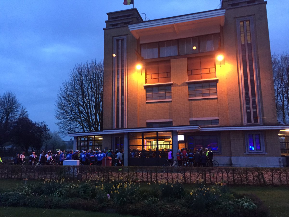 Timvdaele's tweet image. Welkom in @Stad_Antwerpen even wachten op de lift.  #rvvcyclo