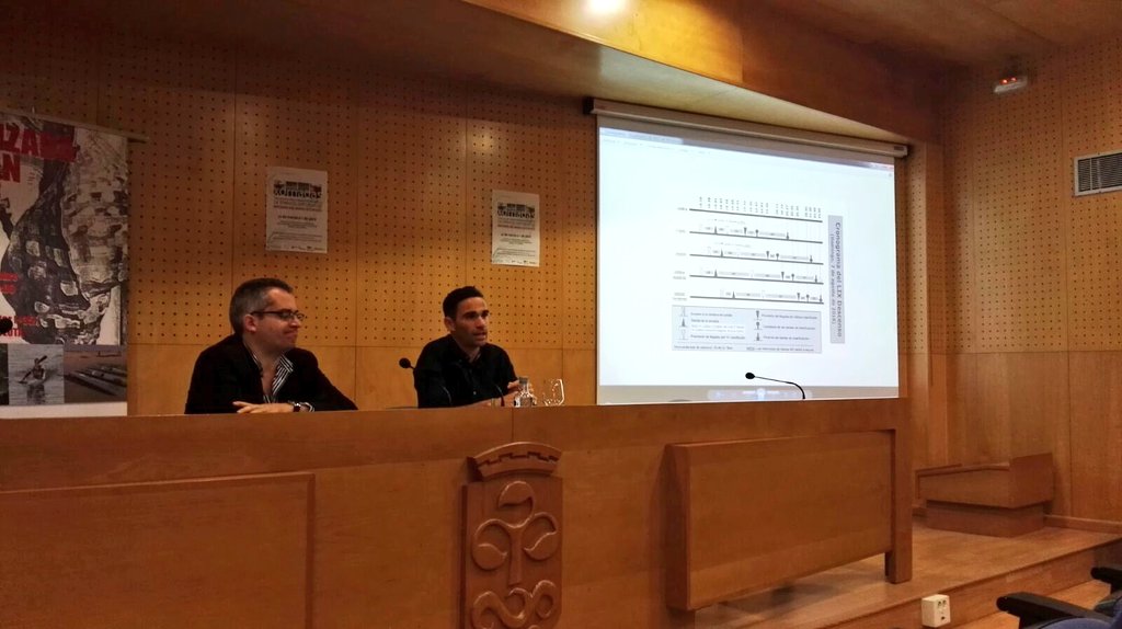 Nuestro voluntario <a href="/DaniPerezRun/">Dani Pérez Martínez</a> explicando el proceso organizativo de <a href="/OWSnavia/">Descenso Ría Navia</a> en #CursoEventos2017 #RiaNavia60años