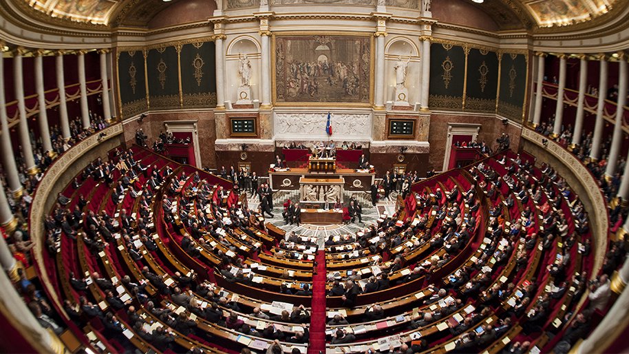 linfoantigaspi's tweet photo. [relire] L' @AssembleeNat lutte c/ le #gaspillagealimentaire. Et le @Senat c'est pour quand ? #alacantine #DirectAN https://t.co/6XE9YFib8K https://t.co/PkFMHwsBEi