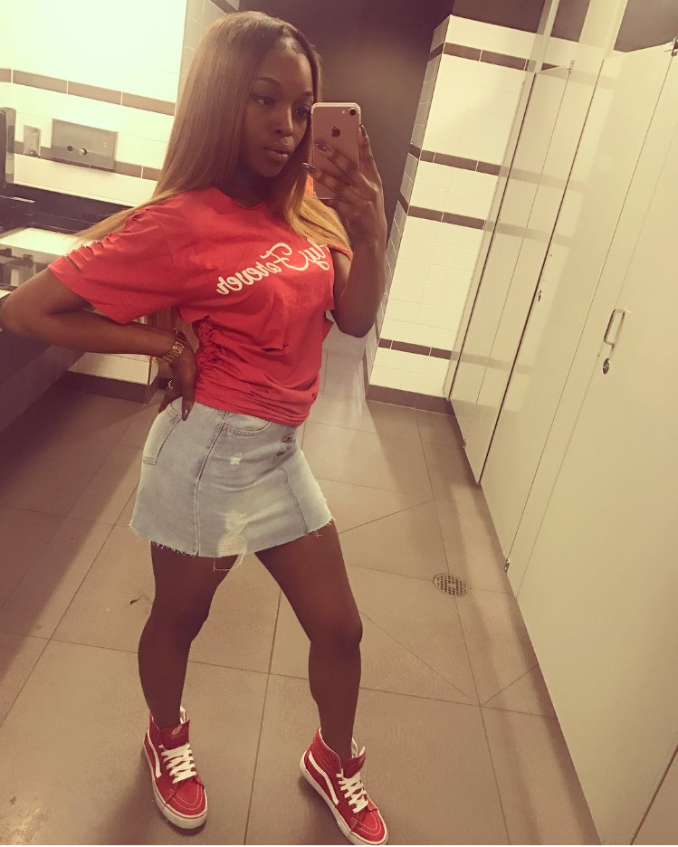 peerlesslady_'s tweet photo. #FlyForever #FlyYourself 😜✈️ Support the movement @ https://t.co/iKxTGSAZEp @FlyKlark https://t.co/uYlJOtsoqP