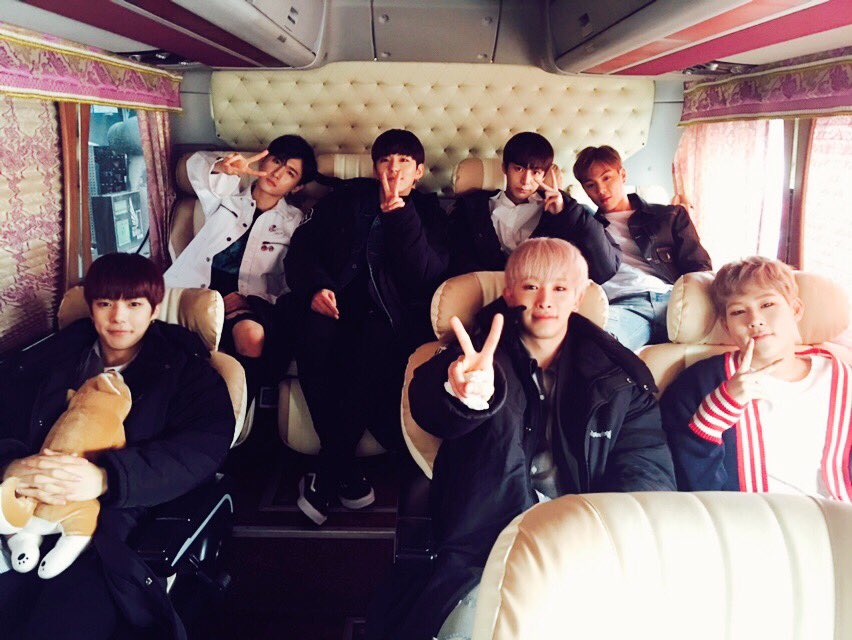 OfficialMONSTAX's tweet photo. [#MONSTA_X]
170401 #몬스타엑스 #부산 #몬베베 
좋은 #추억 고마워요!
#대구 몬베베도 곧 만나요 💞
#아름다워 #BEAUTIFUL https://t.co/XNxUJfB0T8