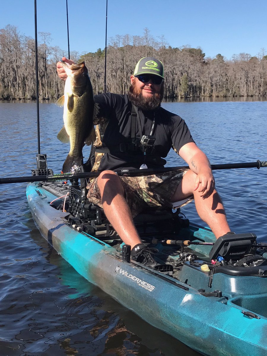 Baldnbeardedout's tweet photo. Nothing like a 5 pounder to put a smile on your face #wildernessatak140 #micropowerpole #stcroixrods #shimanoreels https://t.co/XjfqZaGHfq