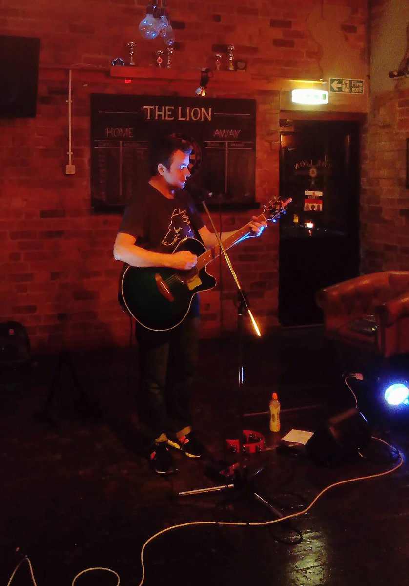 Great gig by <a href="/acousticheaton/">Old Red Eyes</a> last night at the equally great <a href="/TheLionBasford/">The Lion at Basford</a>