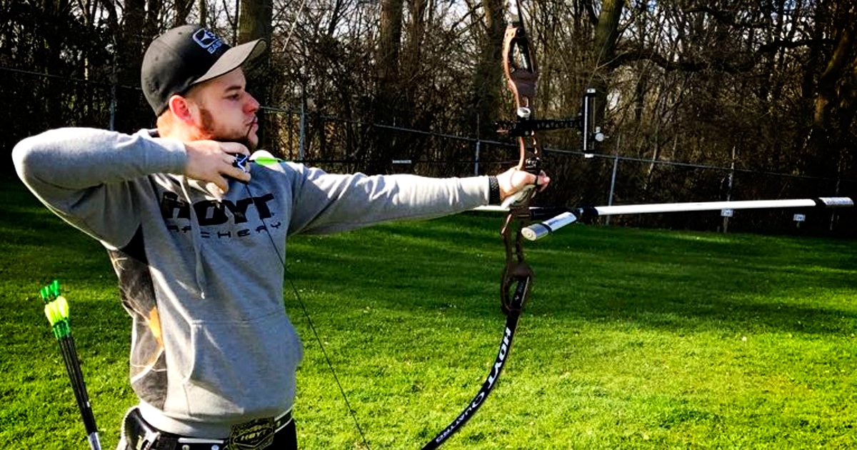 NEWS. World #1 compound man <a href="/mikethearcher/">mike schloesser</a> is “ready for a new challenge“ and will switch to recurve! 🏹 goo.gl/QbC9IH #archery