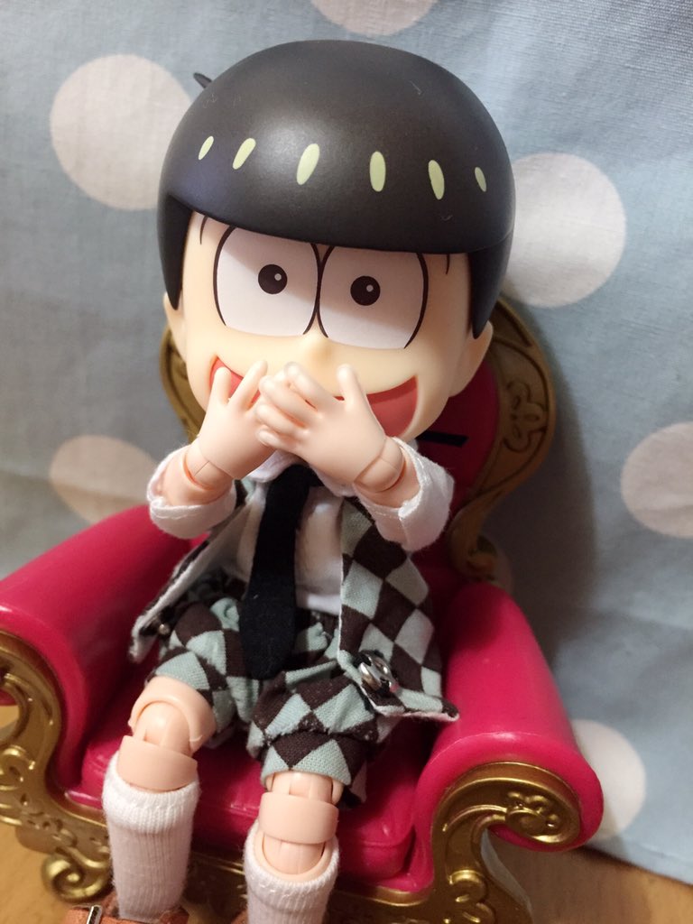 Charlie_Xa's tweet photo. 着せ替えた！#おそ松さん #十四松 https://t.co/fVyfo9p2Zx