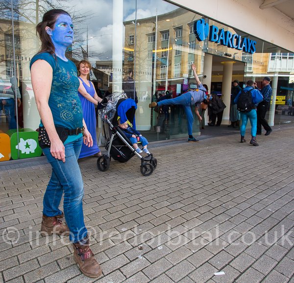 Anti-fracking 'freeze' flash-mob targets Barclay's Bank, Bristol (photos)  goo.gl/jUKT60 #Bristol #BreakTheChain