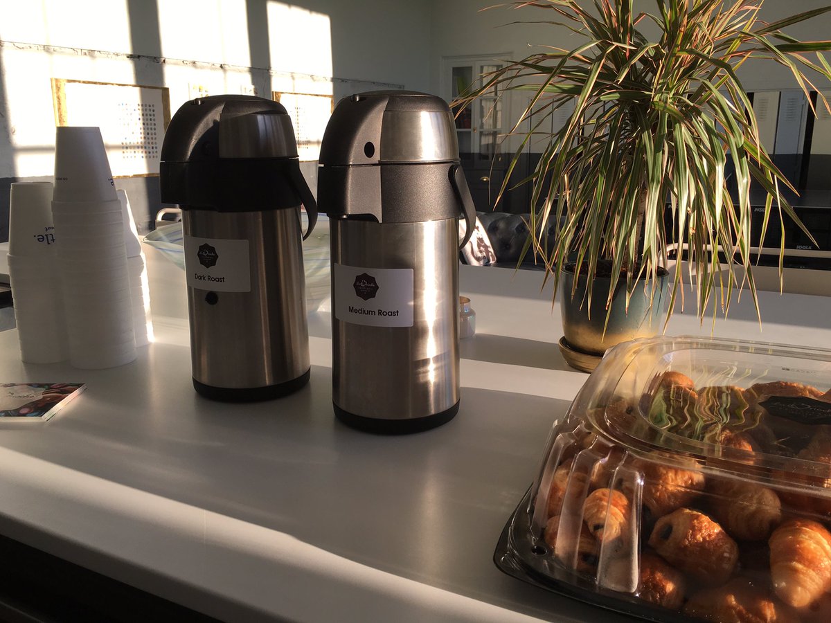 About to go LIVE with <a href="/LaBrioche_MS/">La Brioche</a> and @growatmantle Networking Breakfast! Rise and Shine, its Sandbox Live!