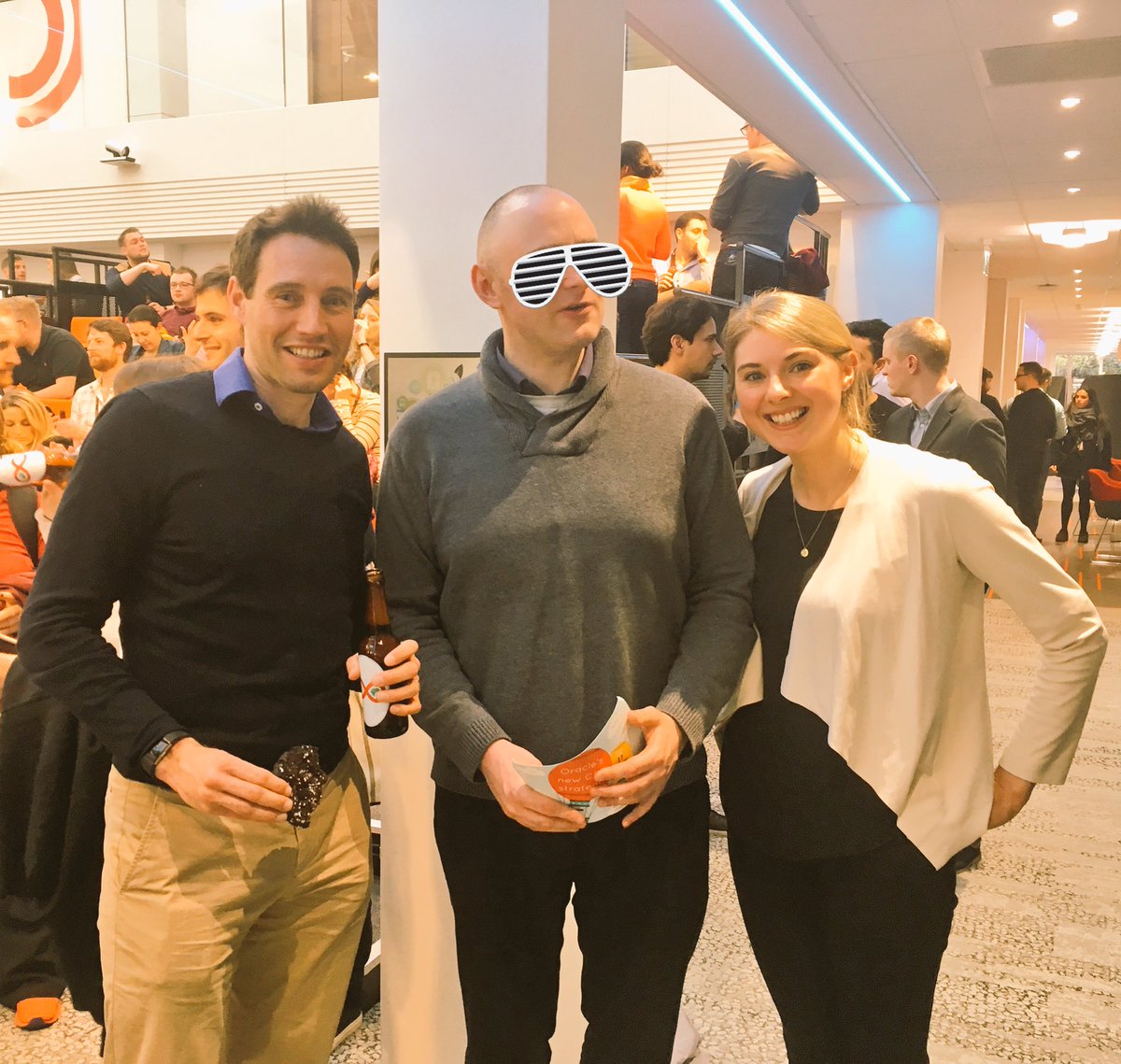 ODsalesgrad's tweet photo. #OracleDigital Business development managers enjoying the #OracleSDG #CSR relaunch event! @LeighMicheau blinked so we gave him some sunnies! https://t.co/26q3CP51aA