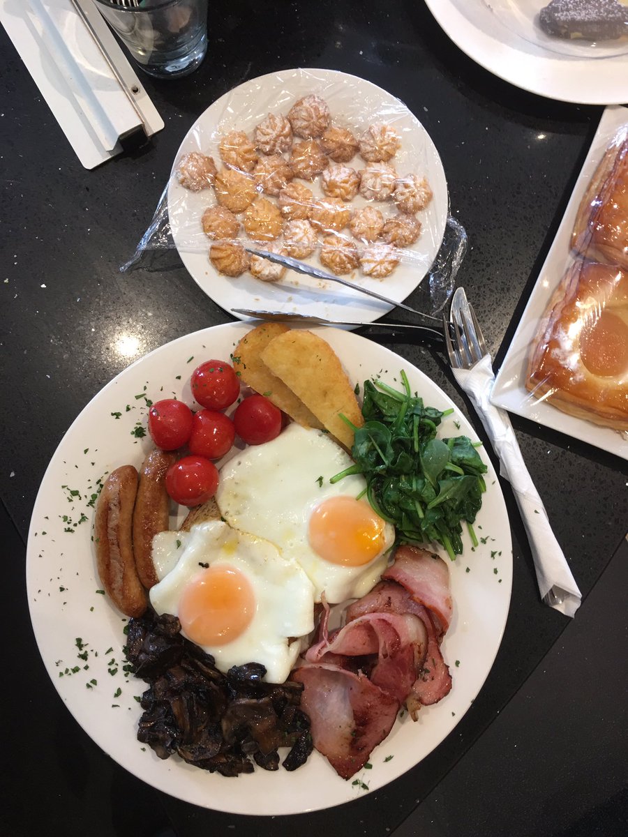 CafeCarissima's tweet photo. #fullyloadedbreakfast https://t.co/hHltw2Zpl6