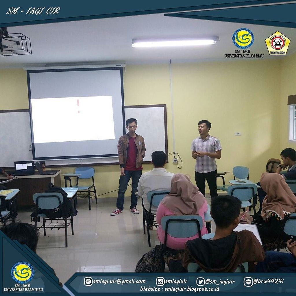 [LIVE REPORT]
▪
Rapat bersama antara SM-IAGI UIR dan HMTG BUMI LANCANG KUNING yang dipimpin oleh Ketua SM-IAGI UIR… ift.tt/2mXVZAx