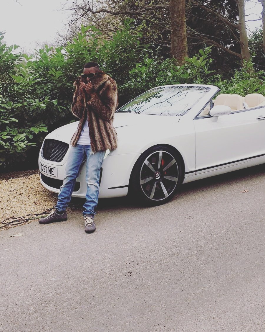 Laskology's tweet photo. THE BIGGEST! #NewSingleOnItsWay #WeAreDefigo #DoubleVision #GRIME CC: @DoubleSmusician https://t.co/J5NESndsOB