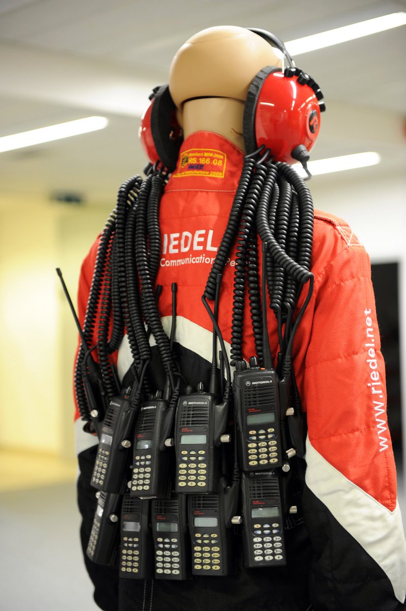 RIEDELnet's tweet photo. We proudly present our next generation headset, the #RIEDEL COMMANDER. Highlights: Support for 22 radios &amp; 7-way speaker system. #ThisIsNot https://t.co/krc4rsF54y