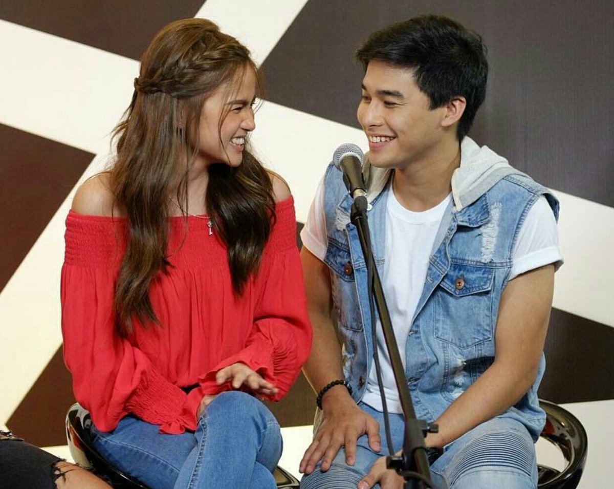 AthenaKate07's tweet photo. Kinikilig ako sa pic na to grabe haha Lakas ng chemistry 

McCoyLive GenSanKCCMall https://t.co/BBAvlvYNmE