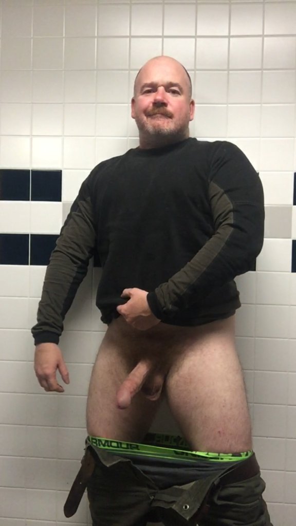 GayDaddyPost's tweet photo. Free Gay Sex Games: https://t.co/JZQJAsL06n #GayDaddy #DILF #GayPorn https://t.co/K4zBLIq3QB