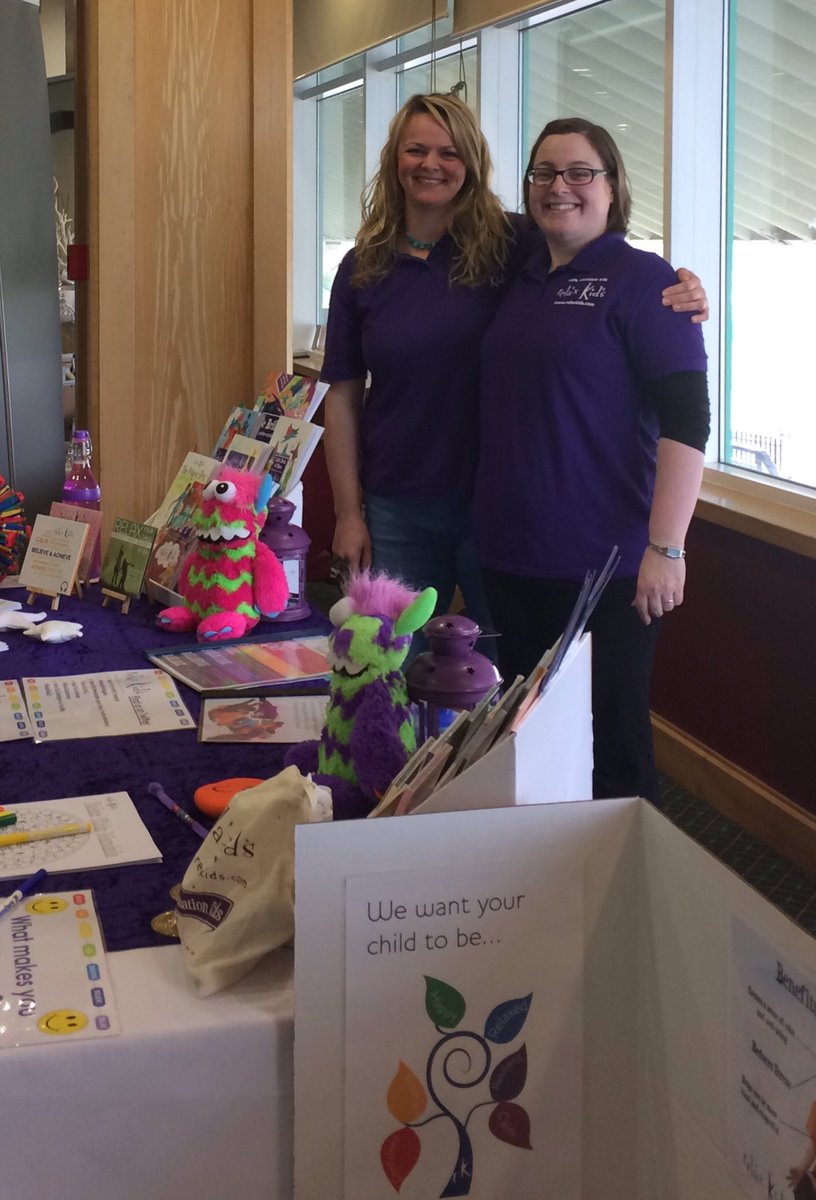 Here we are <a href="/HealthwellFair/">ACK</a> spreading the #RelaxKids magic with <a href="/RelaxKidsAngela/">Angela</a> 💜💜💜