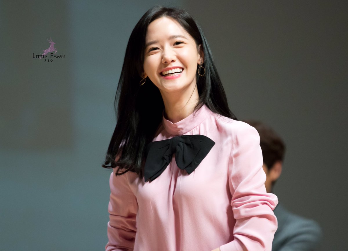 [PIC][16-01-2017]YoonA tham dự buổi Showcase cho Movie "Confidential Assignment" cùng đoàn làm phim vào hôm nay - Page 2 C8UU1j4XsAEcXUL