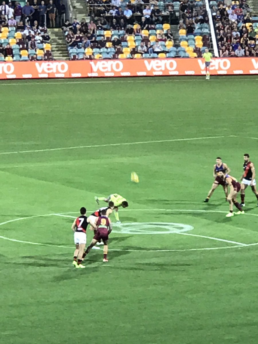 Karen Foster tweet media