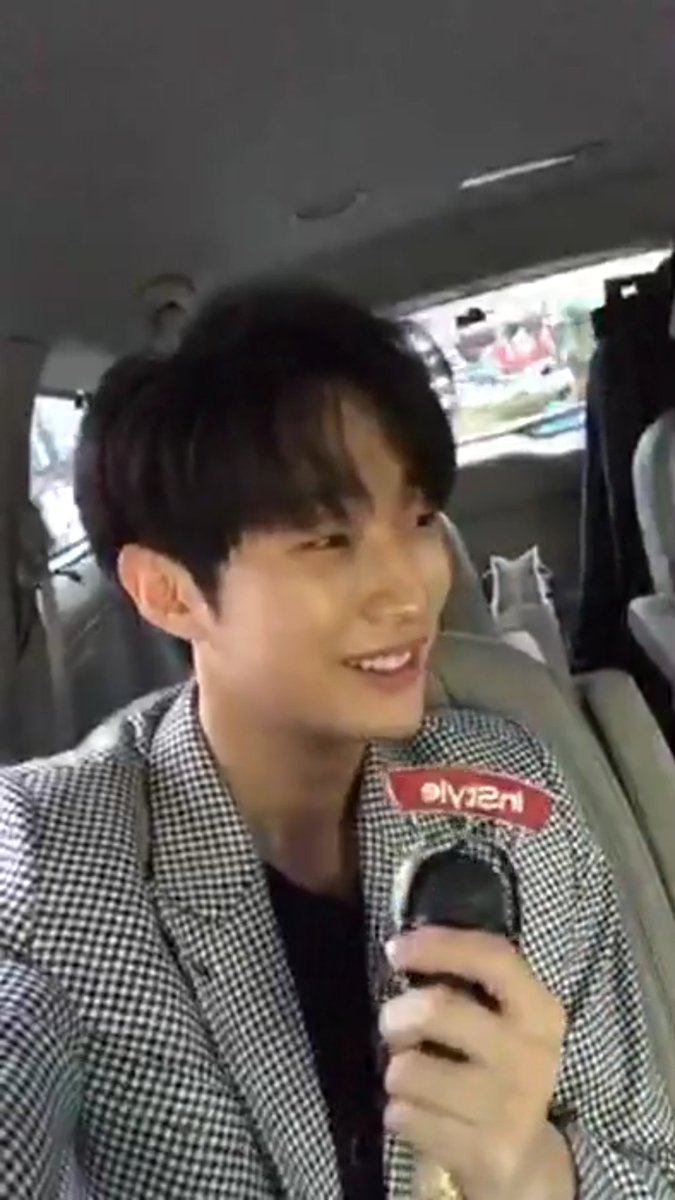 dkminghao's tweet photo. MY SMILING ANGEL CRIES THIS LJVE STREAM WAS SO CUTE AND SO WORTH STAYING YP FOR,,,,  ILY JY https://t.co/iHA9QFLPpO