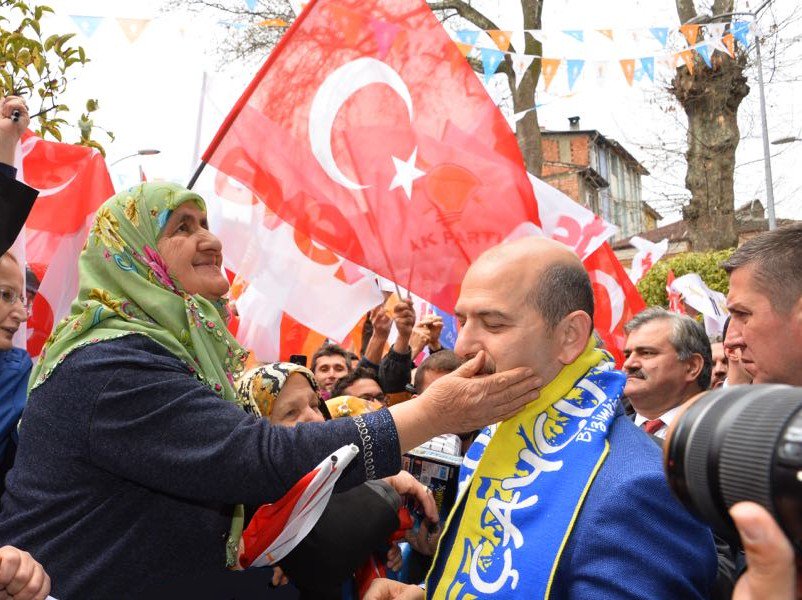 suleymansoylu's tweet photo. Güçlü meclis çatısı altında güçlü yarınları inşa edebilmek için Çaycuma tabii ki #EVET diyor https://t.co/UleVVTYVyN
