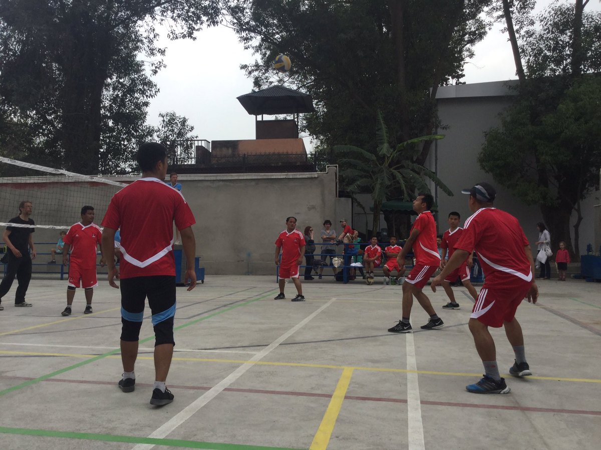 TBSyear8's tweet photo. TBS community volleyball competition https://t.co/bmBYiHQLaL