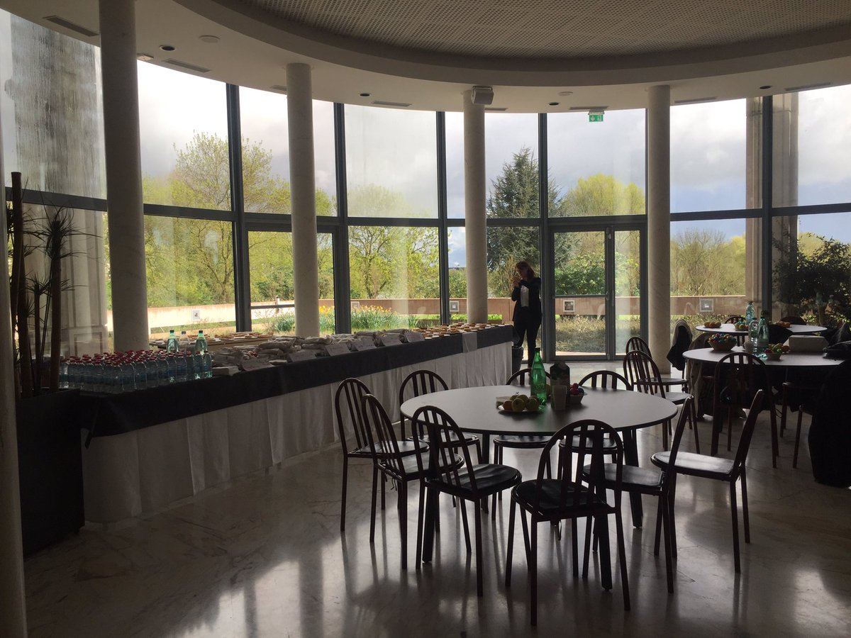 CyberSimuPE's tweet photo. Tout est en place pour restaurer les fervents négociateurs! #CyberSimuPE #nantes #univnantes https://t.co/c8GbNsRSGz
