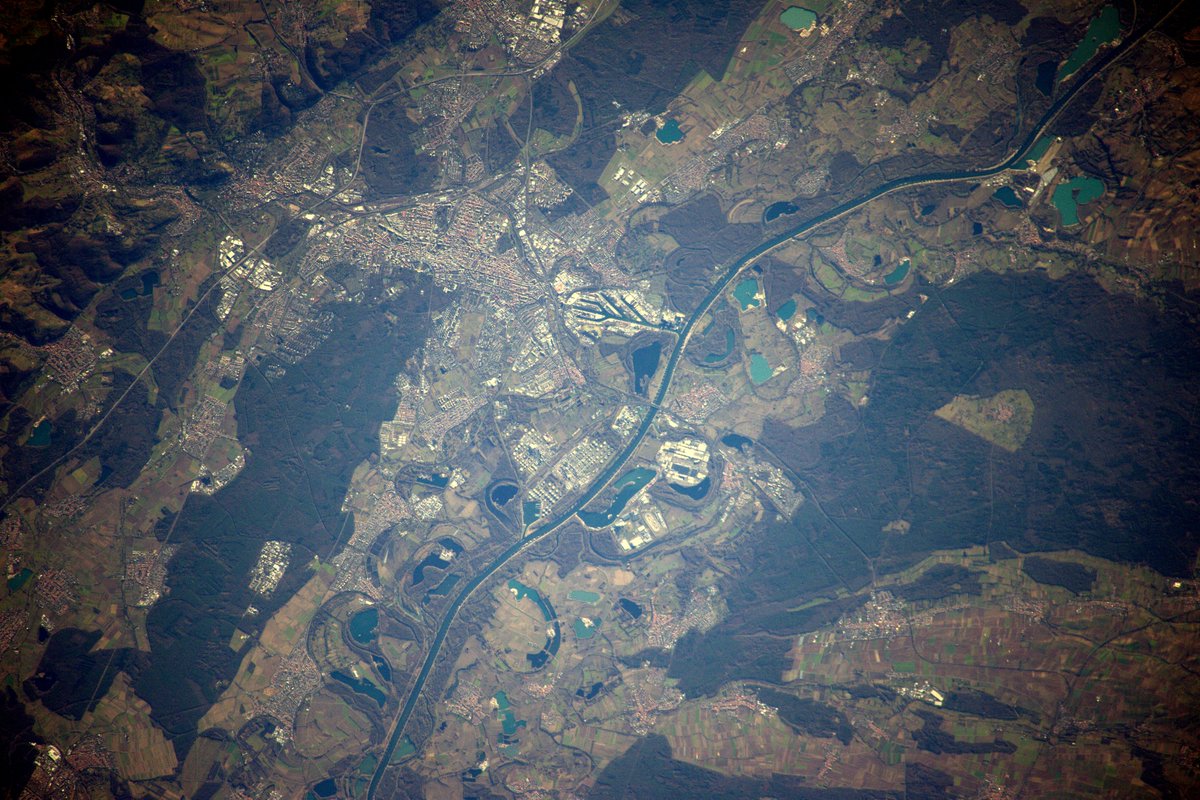 Thom_astro's tweet photo. Karlsruhe, another student town further south along the Rhine river and close to the French border. @Astro_Alex studied there! https://t.co/KYt48QULcd