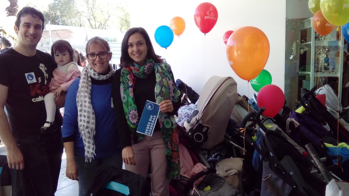 pam_cepeda's tweet photo. Lleno el #parkingcarritos en @littlegranada, gracias a @baby_access #FeriaAccesible https://t.co/iZ79kRTM95